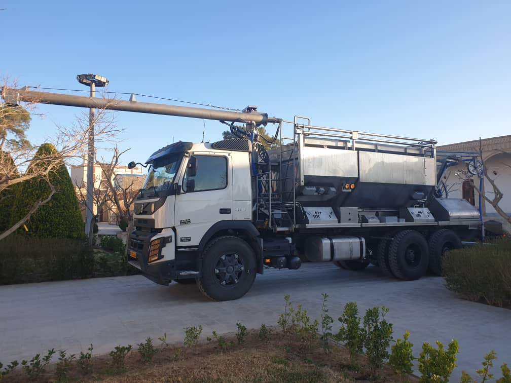 Emulsion truck side view
